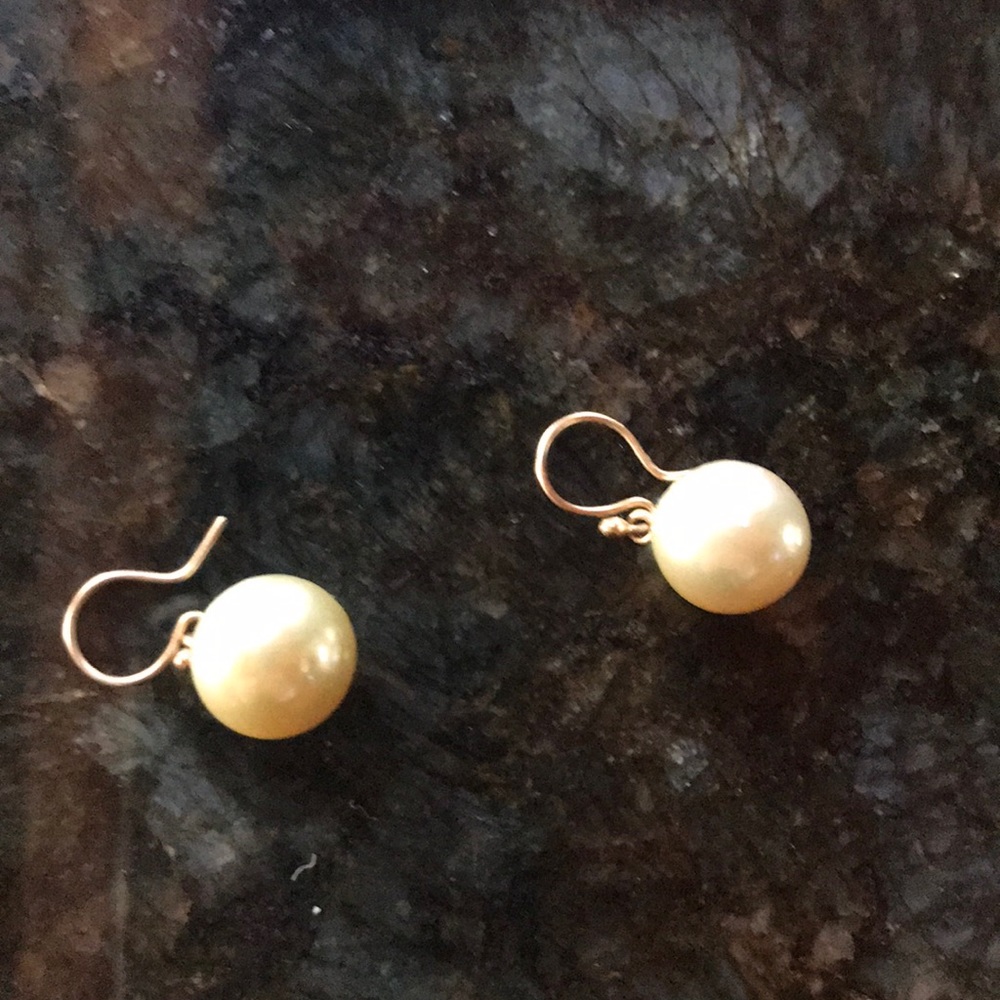 14 karat and south sea pearl earrings🌺 - Picture 2 of 3